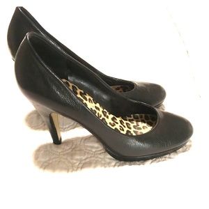 SIZE 6.5 FRANCO SARTO BLACK PUMPS